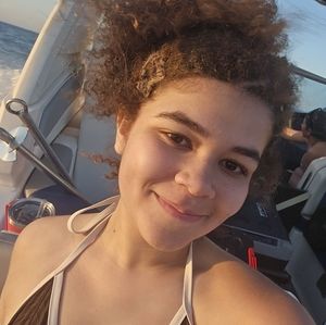 Meet your Posher, Alexia